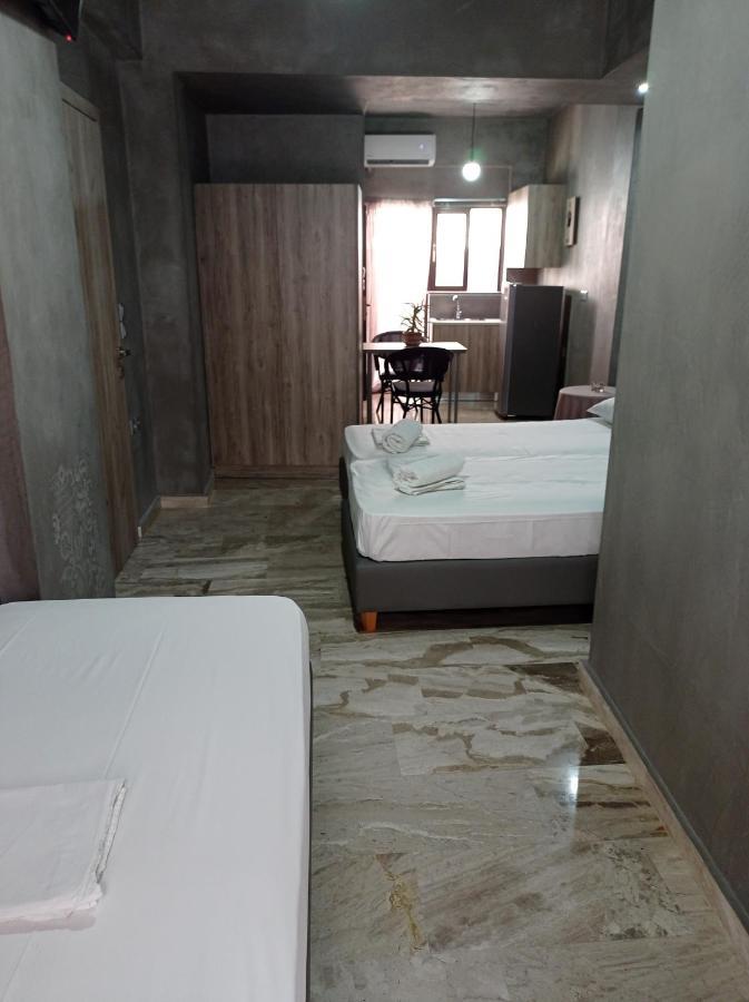Guest House Pauline Kos Bagian luar foto
