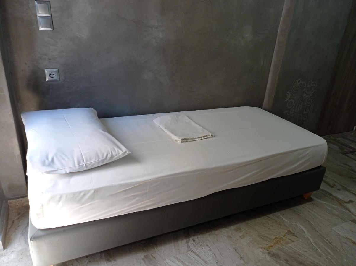 Guest House Pauline Kos Bagian luar foto