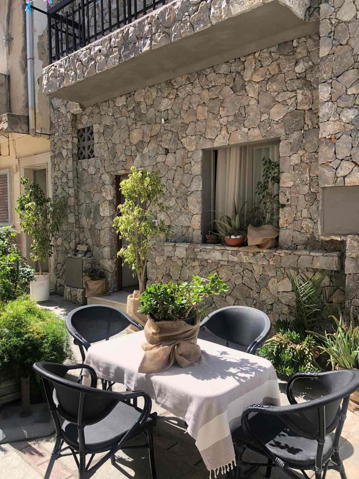 Guest House Pauline Kos Bagian luar foto
